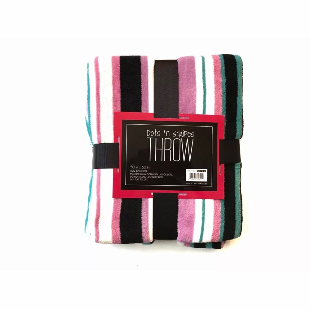 ✨NWT✨ Dots N Stripes Throw Blanket